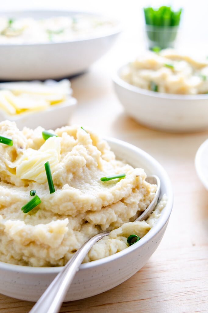 garlic cauliflower mash side dish