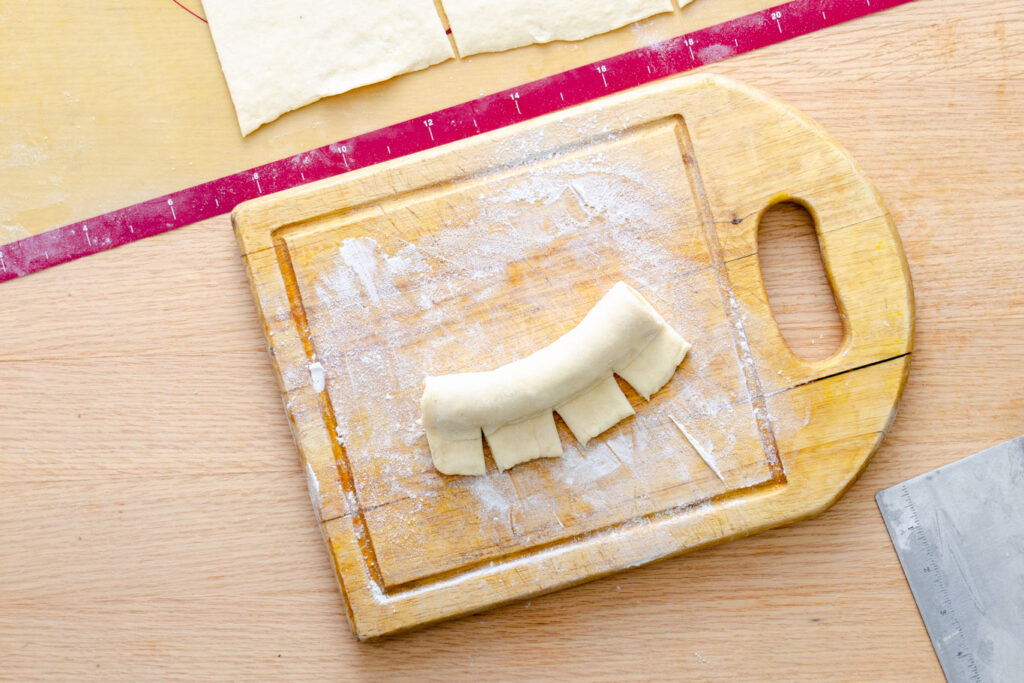 shaping bear claw into semi-circle