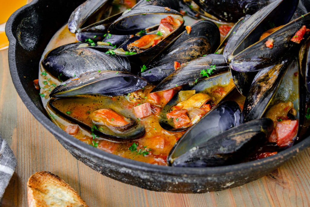 beer braised mussels