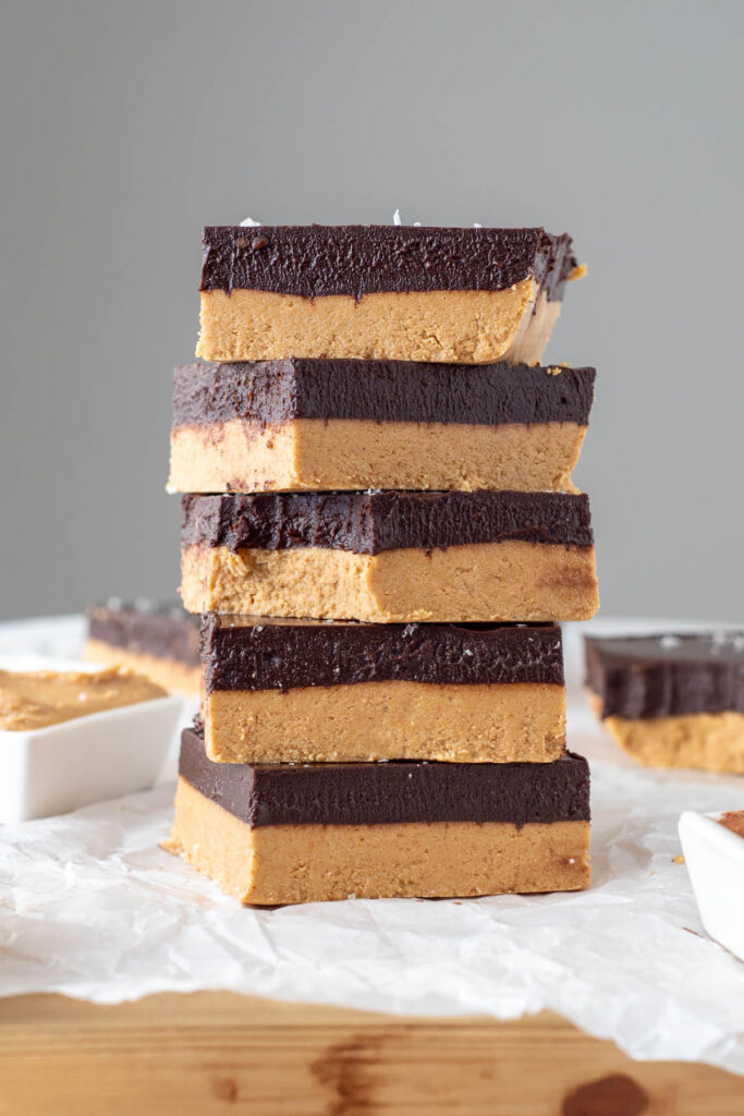 no bake peanut butter protein bars with chocolate